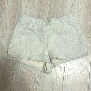 Aritzia Cozy Fleece Micro Sweatshort in Heather Cloud White (Medium)